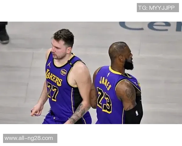 湖人官方推特发布东契奇与詹姆斯精彩数据海报引发球迷热议 湖人官方推特发布东契奇与詹姆斯精彩数据海报引发球迷热议